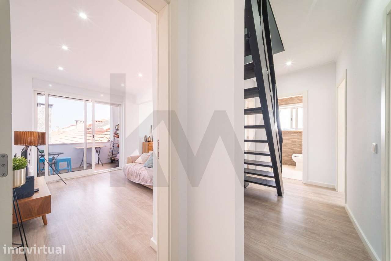 Apartamento Duplex Totalmente Remodelado com Varanda Suíte e Closet - Grande imagem: 4/28