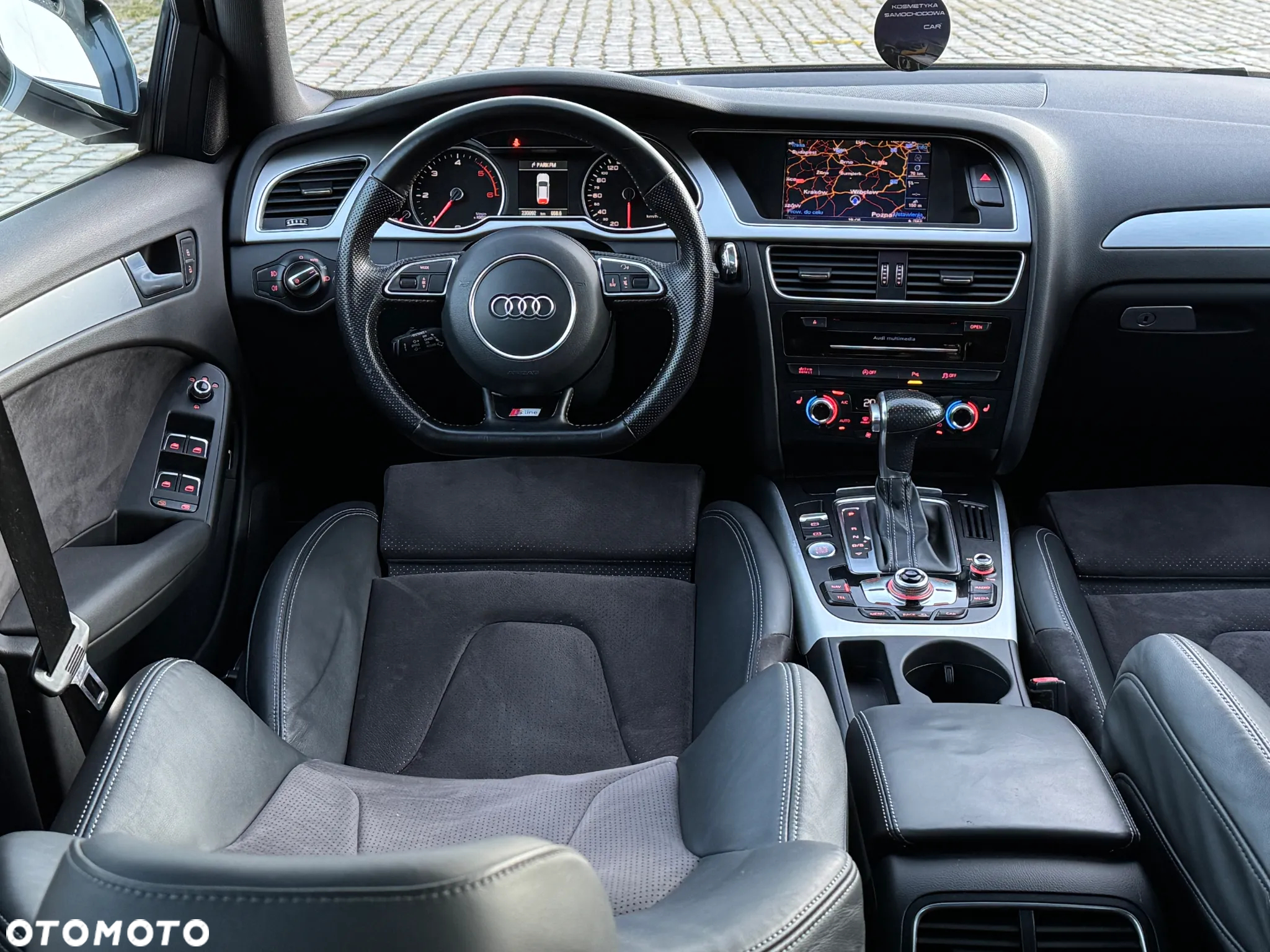 Audi A4 Avant 2.0 TDI Quattro Line S tronic - 14