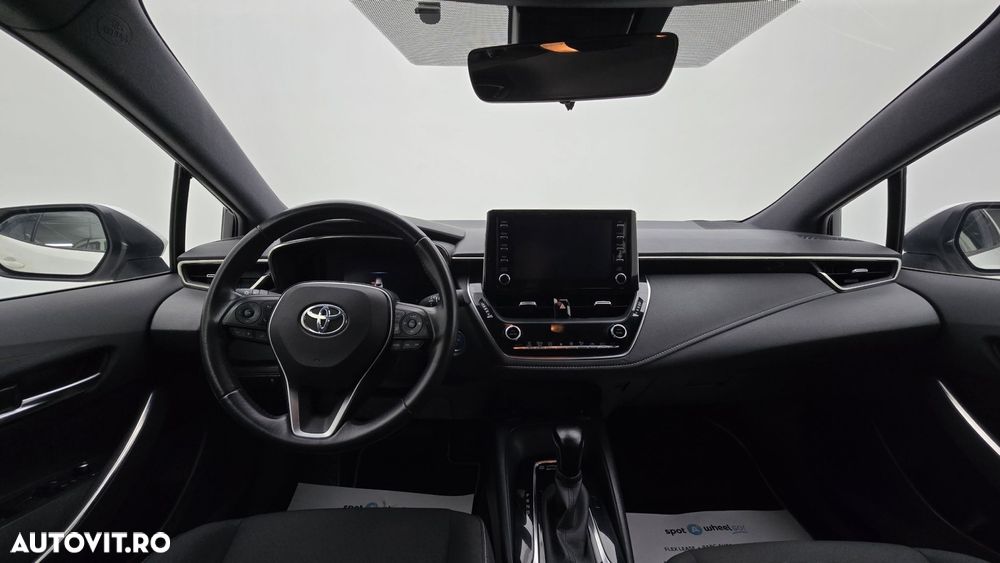 Toyota Corolla 1.8 HSD Business - 15