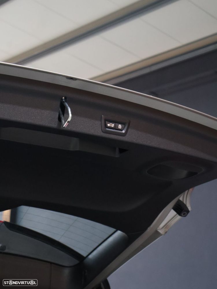 MINI Countryman Cooper SE ALL4 Auto - 16