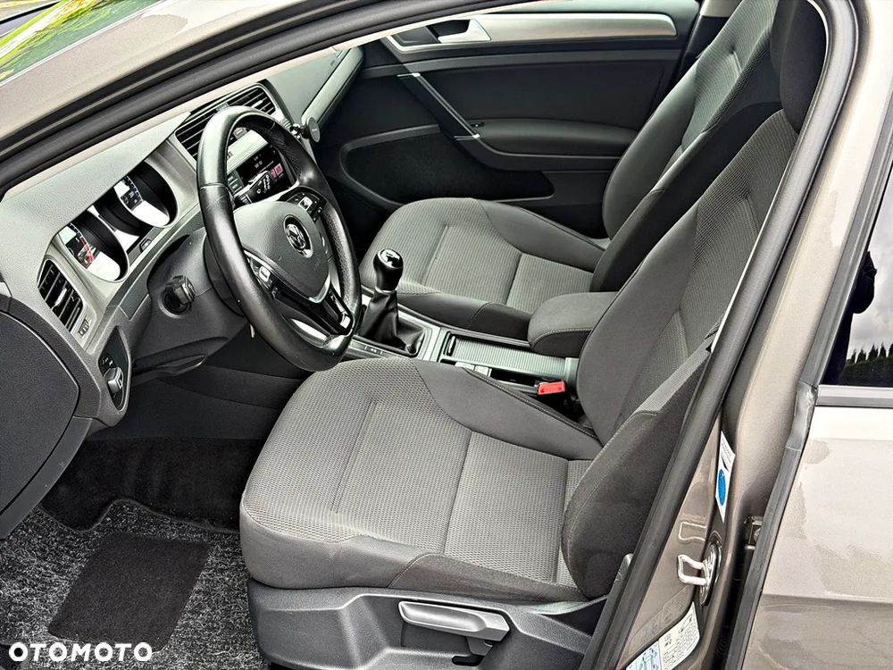 Volkswagen Golf 1.6 TDI BlueMotion Technology Comfortline - 16