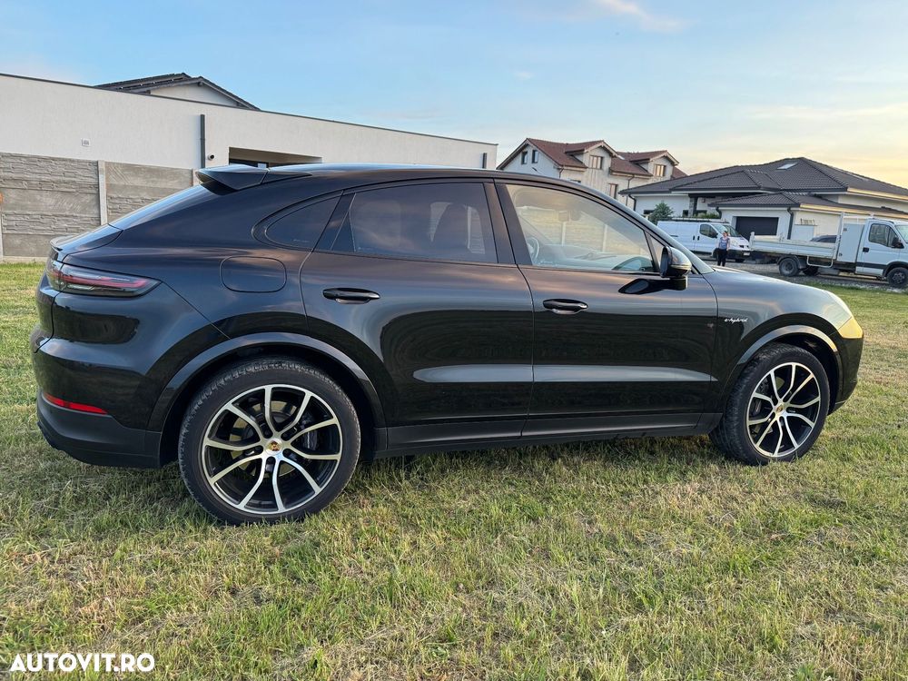 Porsche Cayenne Coupe E-Hybrid Tiptronic S Platinum Edition - 33