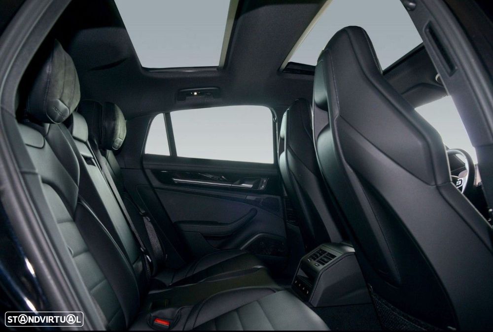 Porsche Panamera 4 E-Hybrid - 11