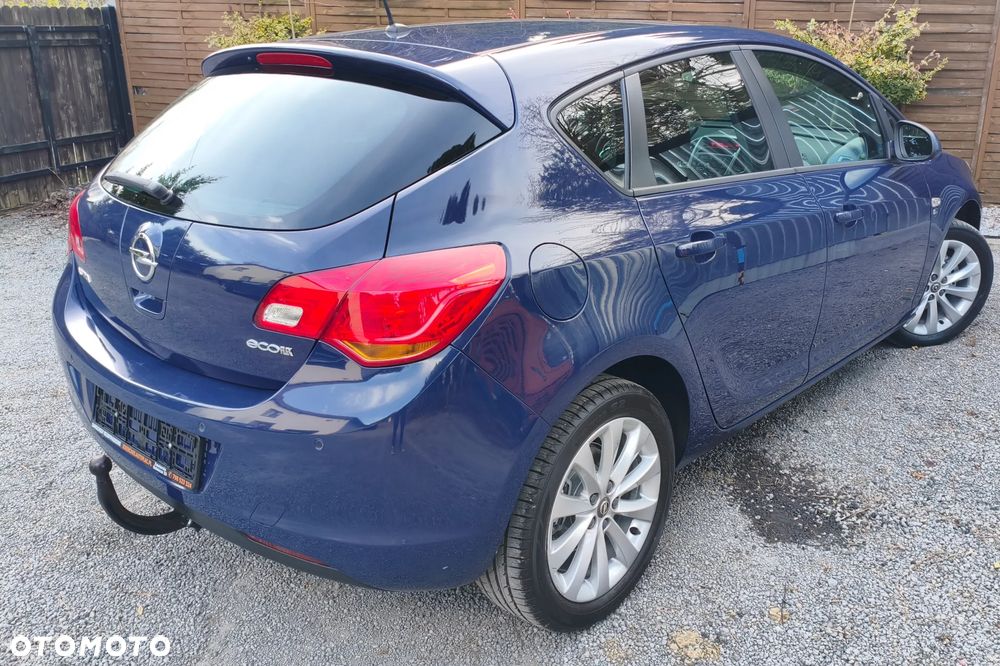 Opel Astra 1.4 150 Jahre - 10