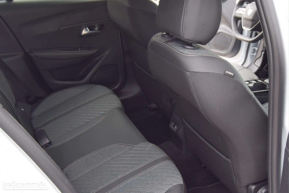 Peugeot 208 1.2 Hybrid Allure e-DCS6 - 14