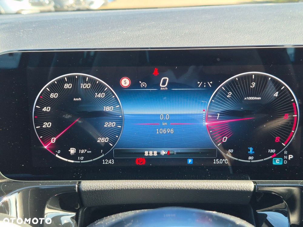 Mercedes-Benz GLA - 39