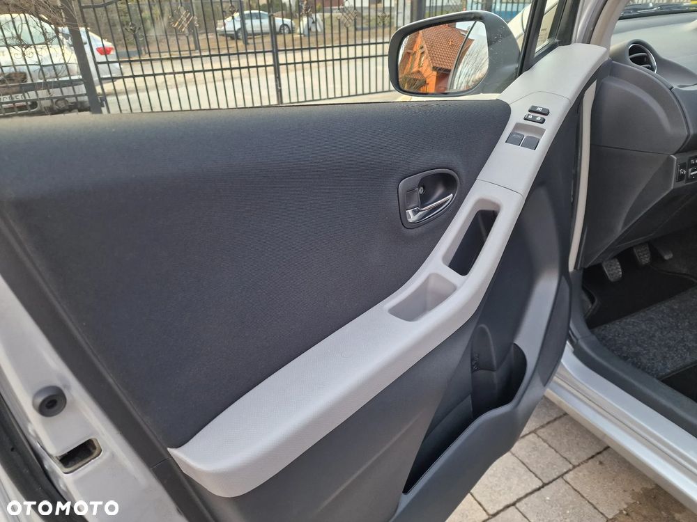 Toyota Yaris 1.33 Luna - 15