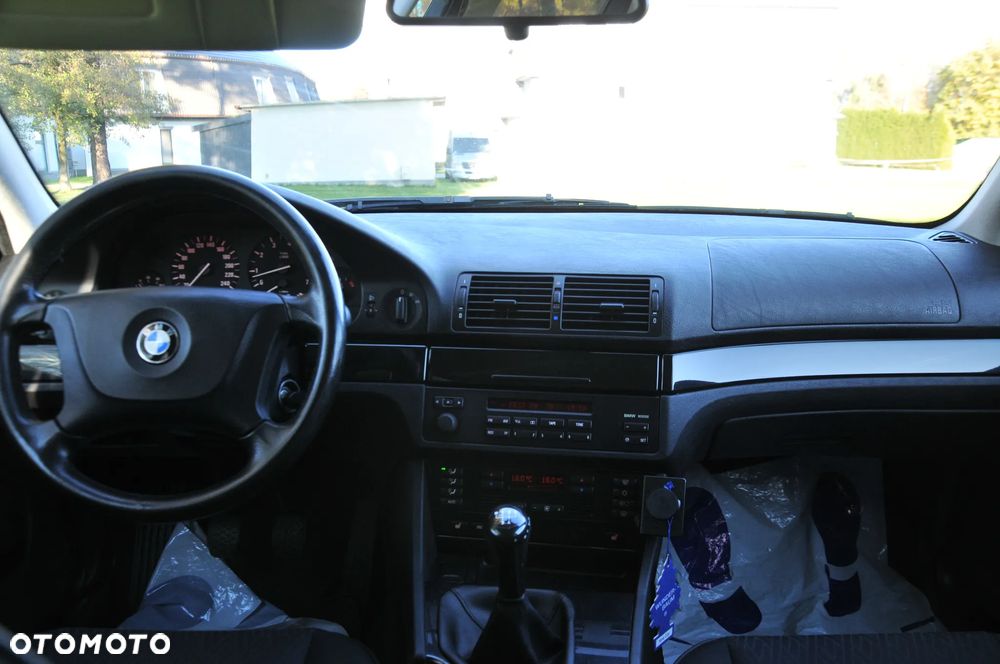 BMW Seria 5 520i - 20
