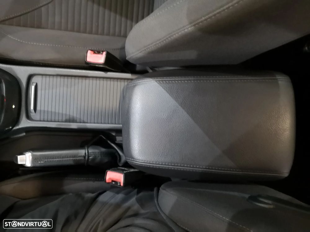 Ford Focus SW 1.5 TDCi EcoBlue Business Aut. - 26