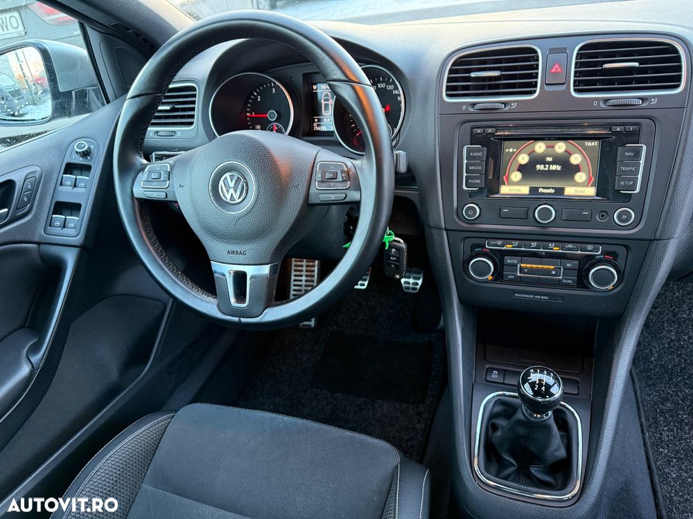 Volkswagen Golf 1.6 TDI DPF BMT Highline - 11