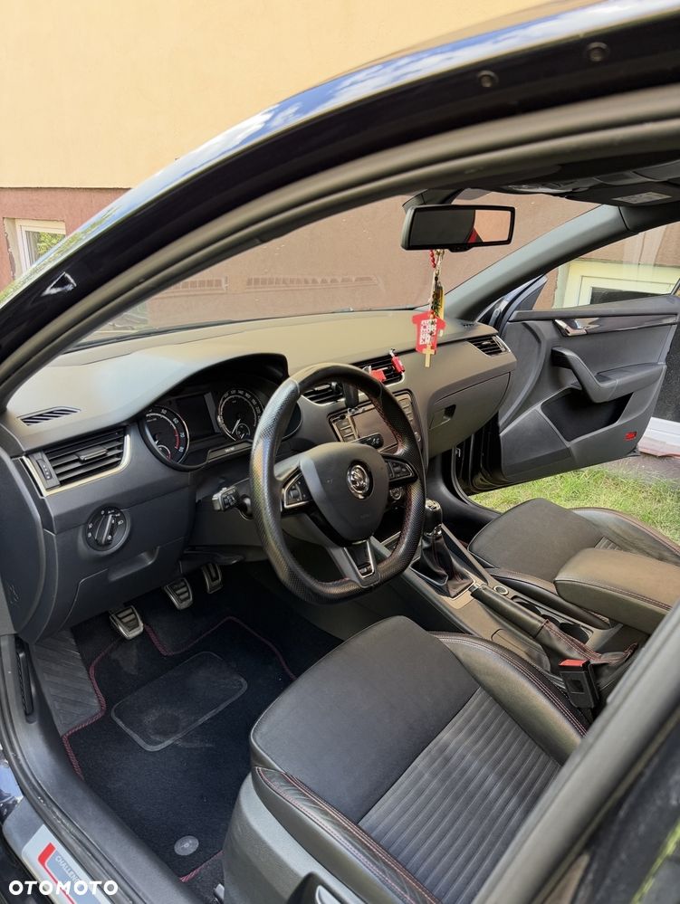 Skoda Octavia 2.0 TSI RS - 3
