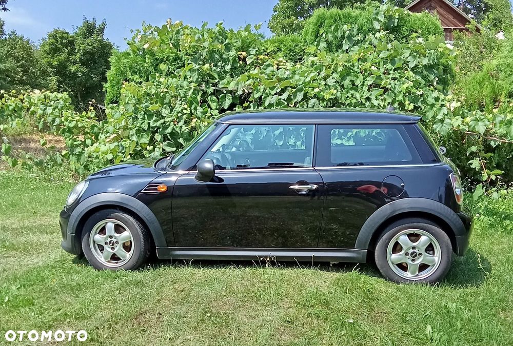 MINI ONE D - 4