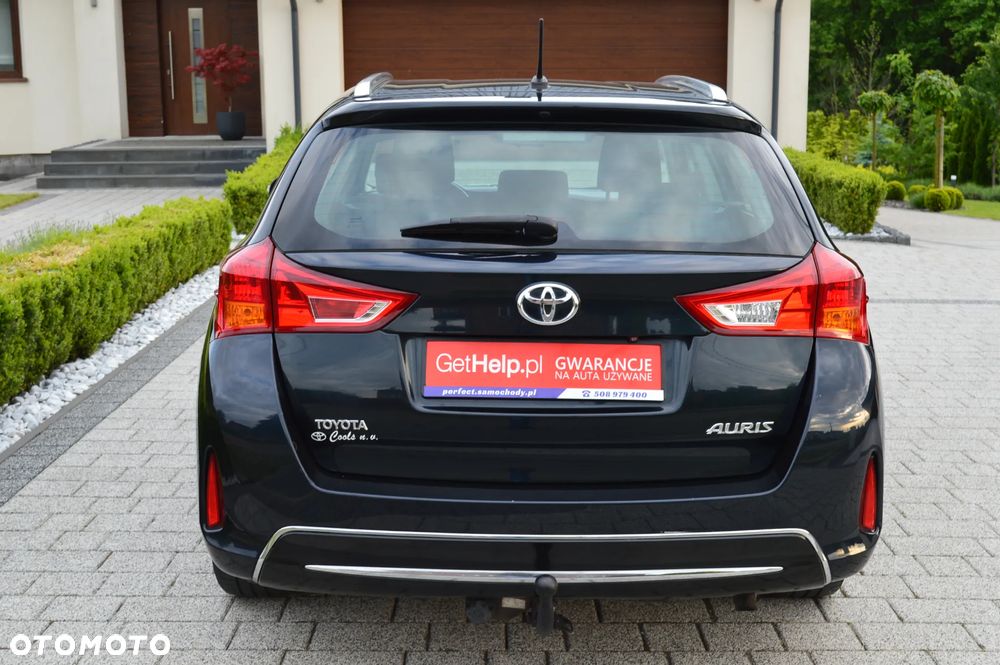 Toyota Auris 1.4 D-4D - 11