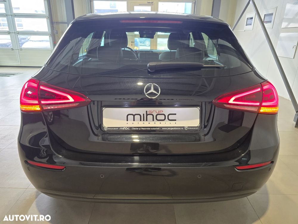 Mercedes-Benz A 180 Sedan 7G-DCT Style - 10