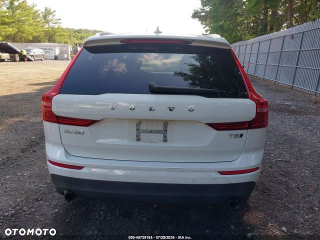 Volvo XC 60 T5 AWD Geartronic Momentum - 5