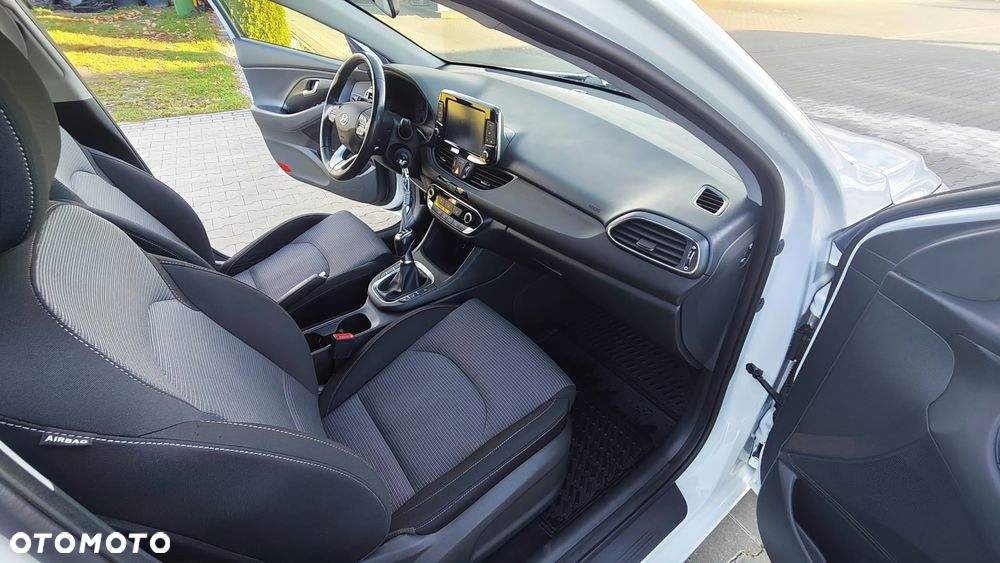Hyundai i30 1.4 Comfort - 12
