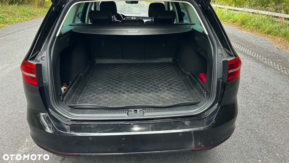 Volkswagen Passat 1.6 TDI BMT Comfortline - 13