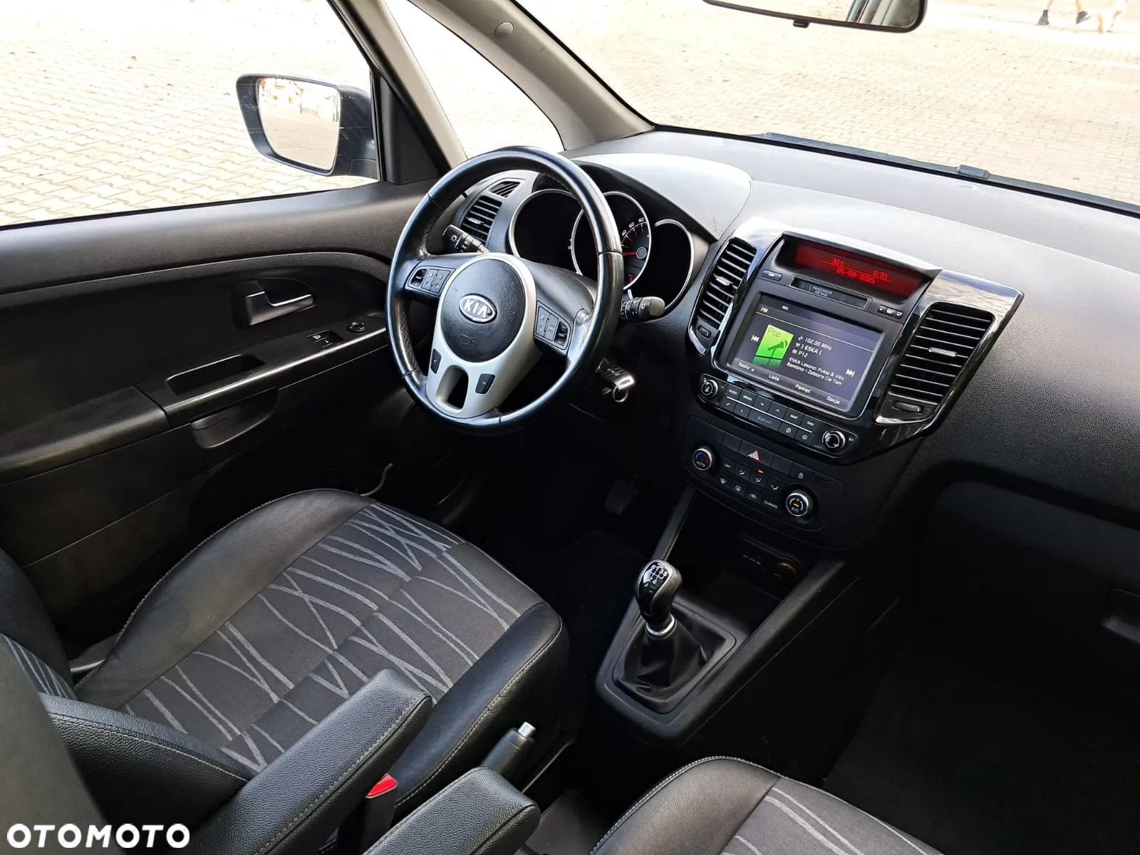 Kia Venga 1.4 Business Line - 9