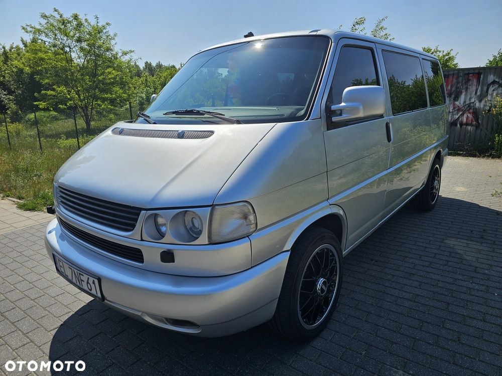 Volkswagen Caravelle - 2