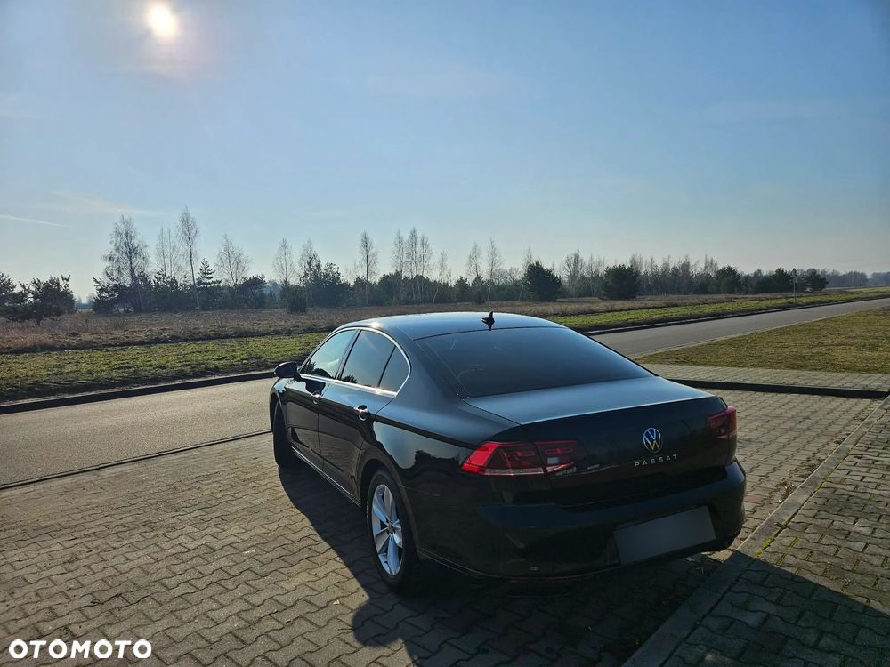 Volkswagen Passat - 9