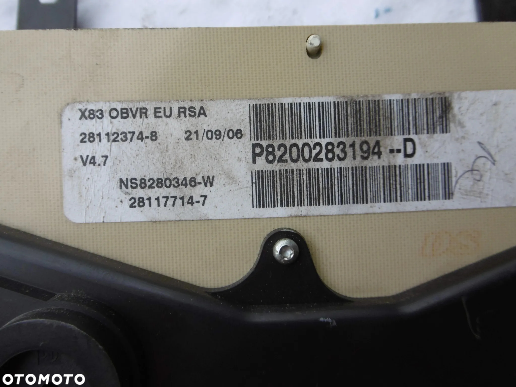 LICZNIK ZEGARY TRAFIC VIVARO 2.0 DCI P8200283194-D - 3