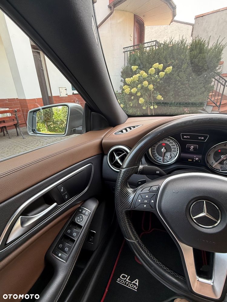 Mercedes-Benz CLA 200 d 7G-DCT - 28