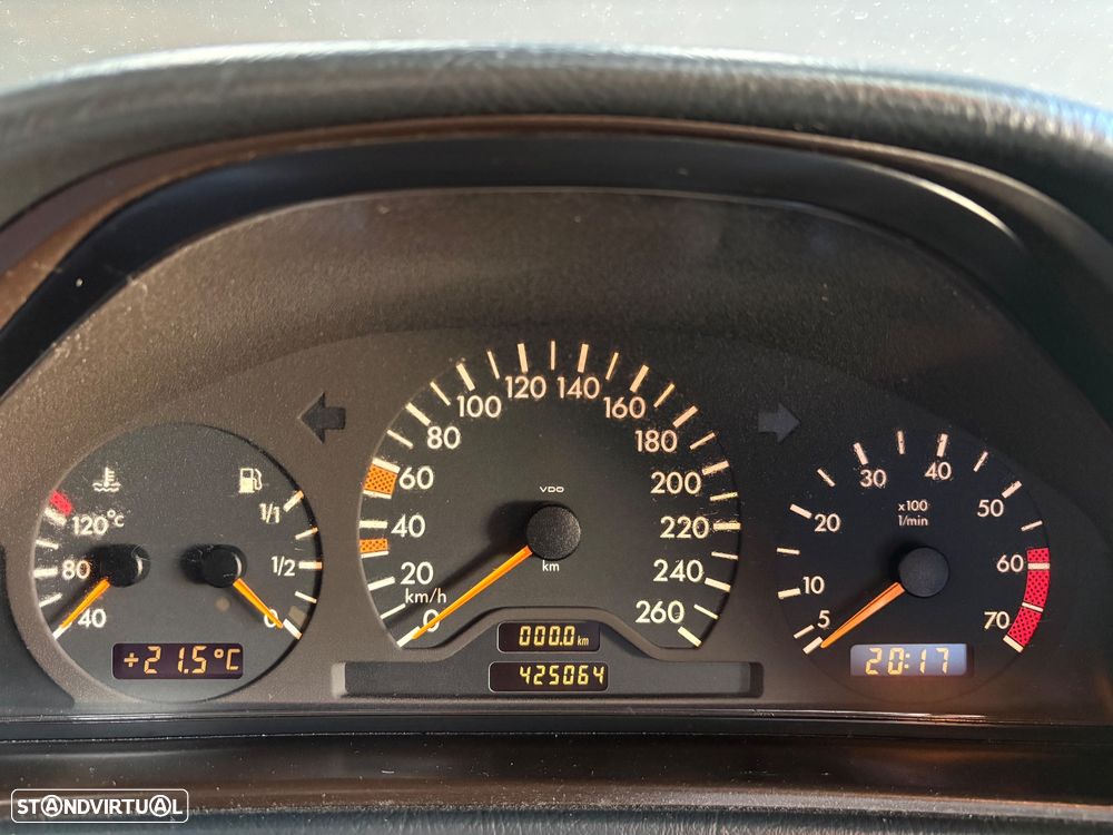 Mercedes-Benz CLK 230 - 29