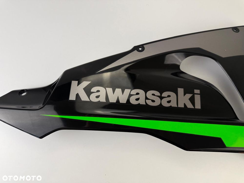 Prawy dolny pług owiewka Kawasaki ZX6R Ninja 2023+ - 3