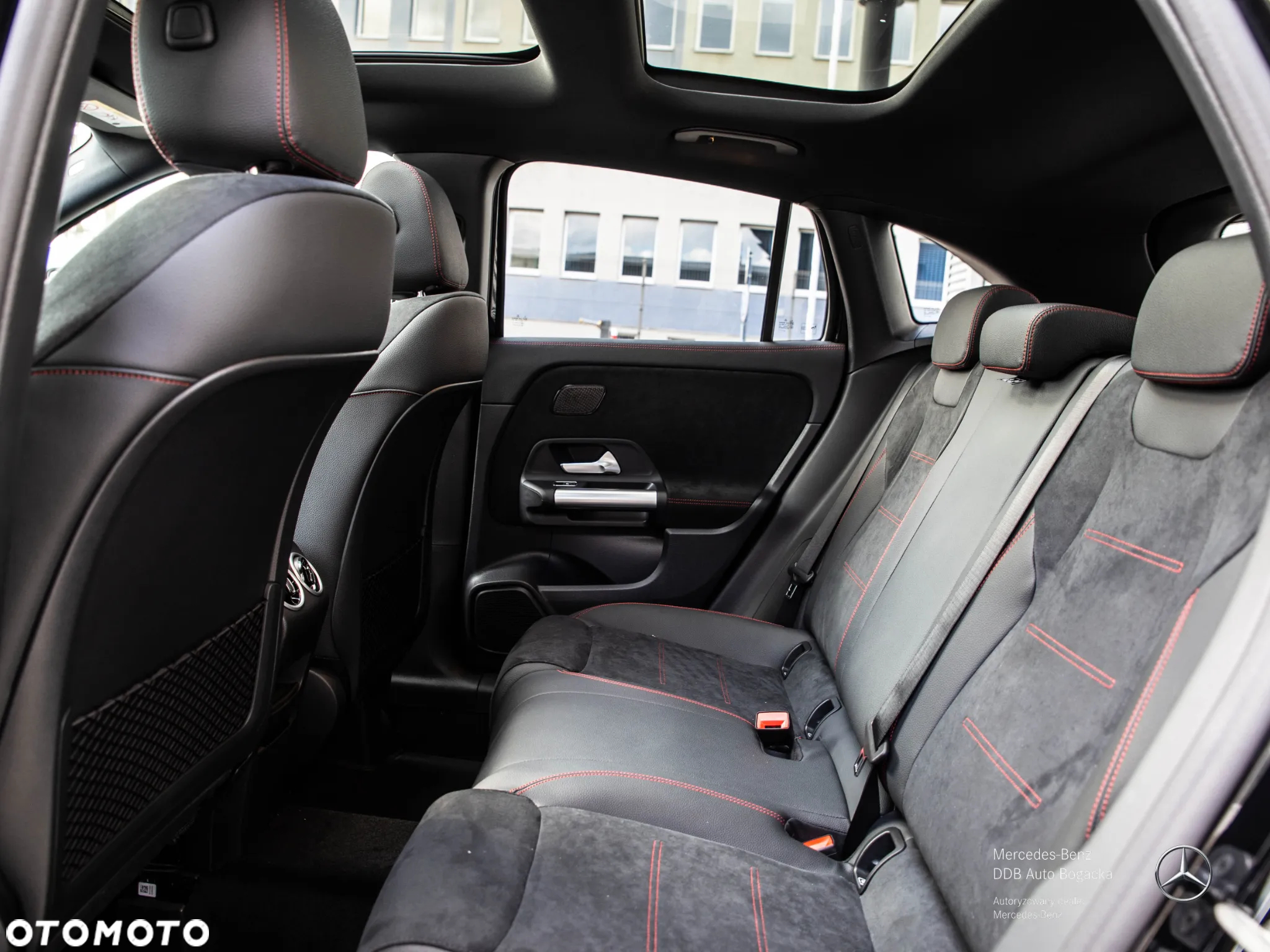 Mercedes-Benz GLA 220 d 4-Matic AMG Line - 11