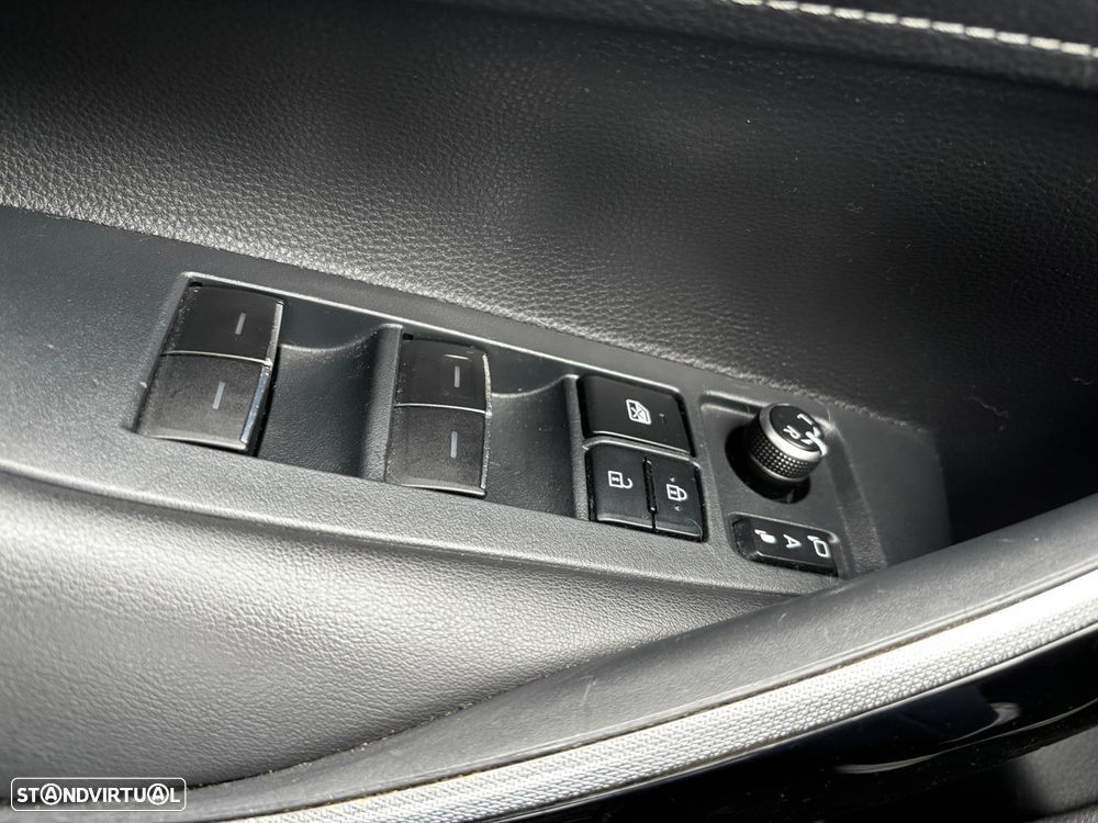 Toyota Corolla 1.8 Hybrid Comfort+P.Sport - 13