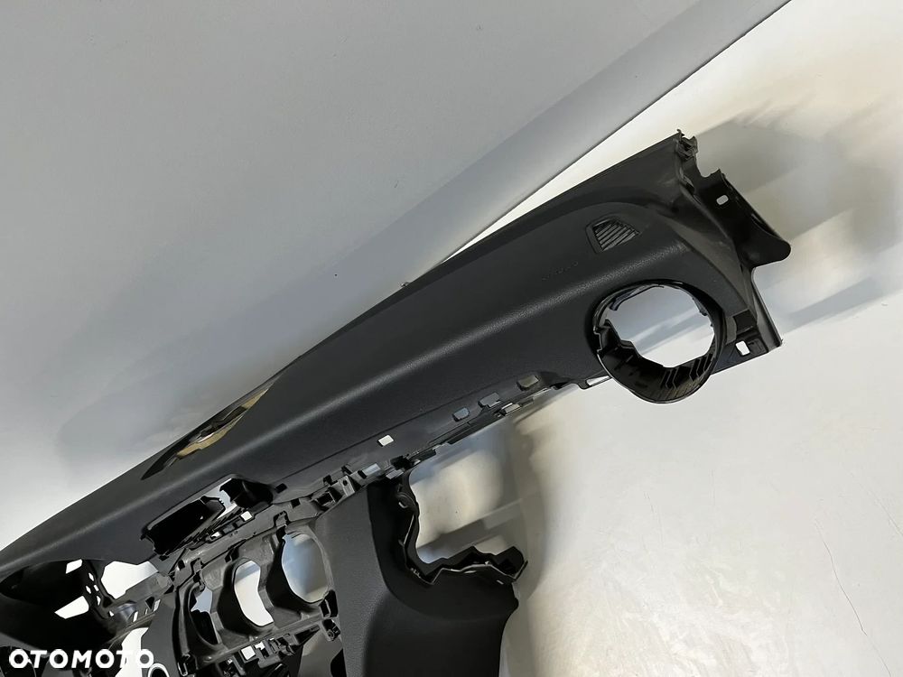 ORYGINALNA DESKA ROZDZIELCZA KONSOLA KOKPIT MERCEDES W205 C - 4