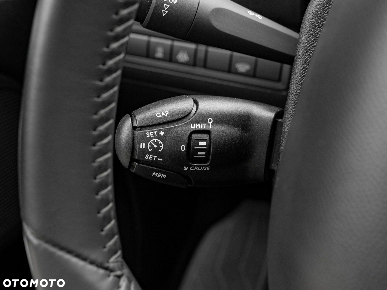 Peugeot 308 1.2 PureTech GPF Allure Pack S&S - 18