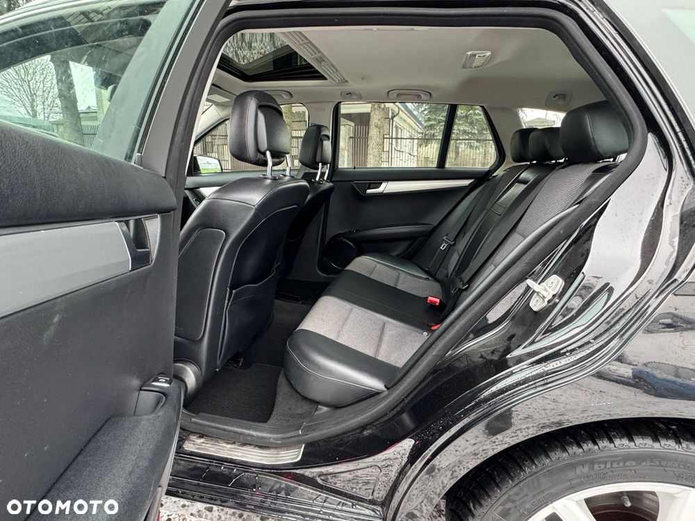 Mercedes-Benz Klasa C 220 T CDI DPF Automatik BlueEFFICIENCY Avantgarde - 28