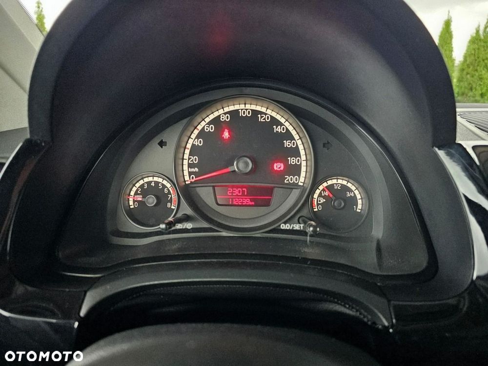 Volkswagen up! - 15