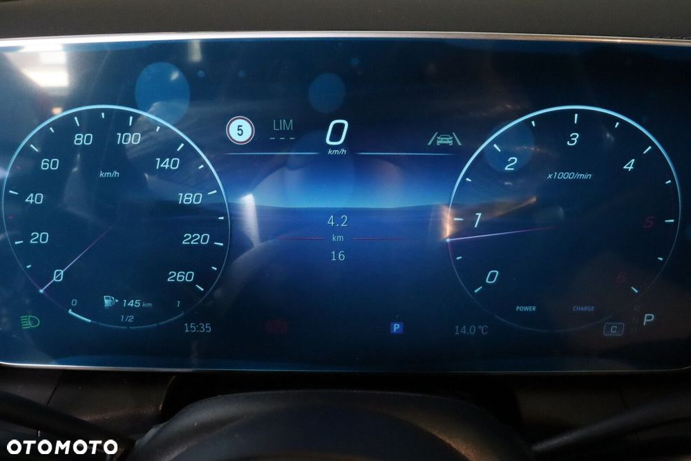 Mercedes-Benz GLC - 15