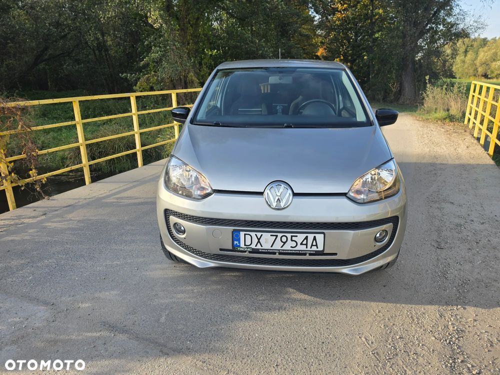 Volkswagen Up 2014 photo 2