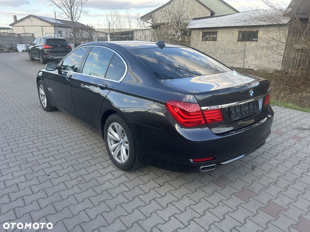 BMW Seria 7 740d - 7