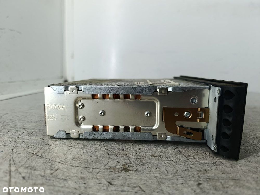 RADIO FABRYCZNE AUDI A3 8P/8PA/8P7 8P0035152B - 3