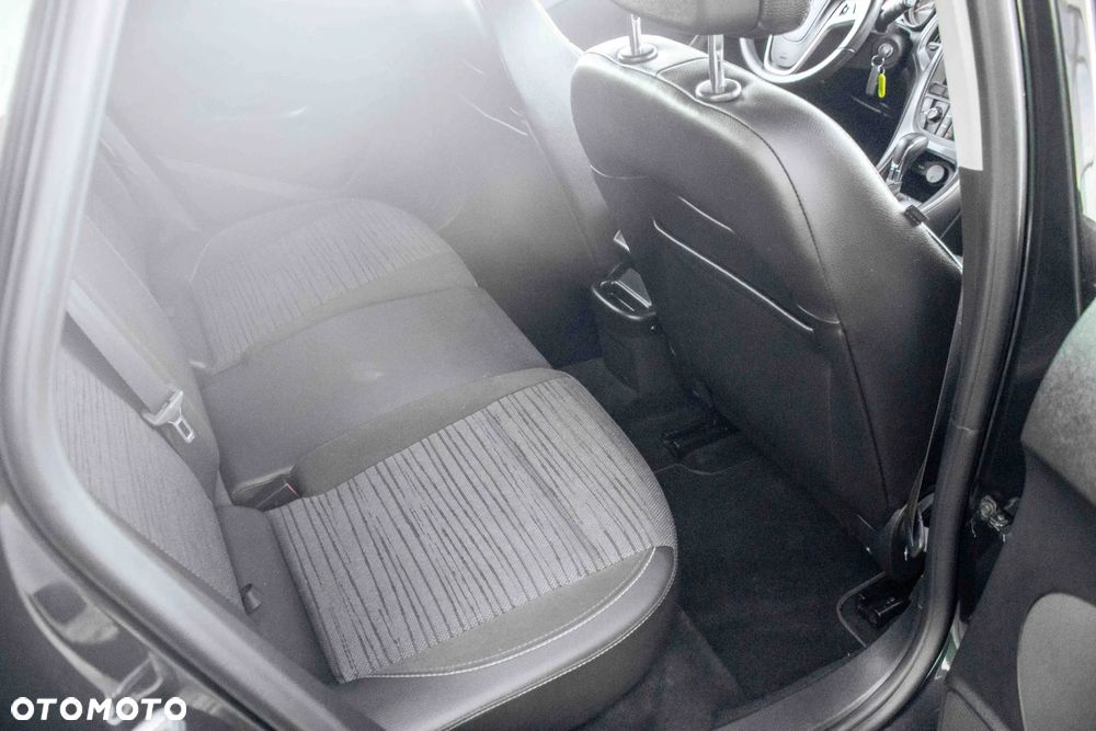 Opel Astra IV 1.4 T Enjoy EU6 - 24