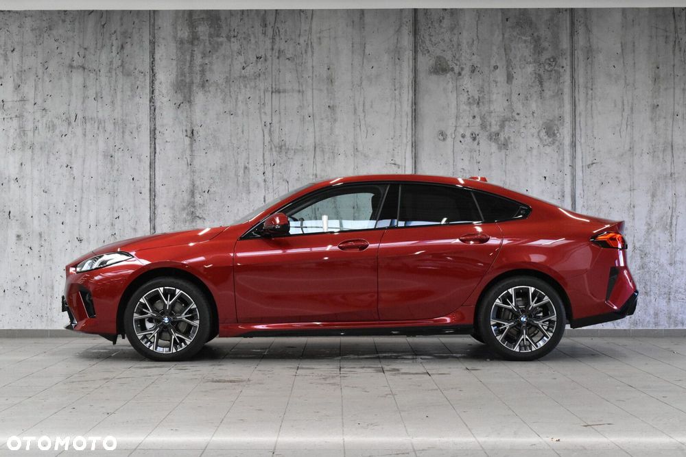 BMW Seria 2 220i mHEV - 5