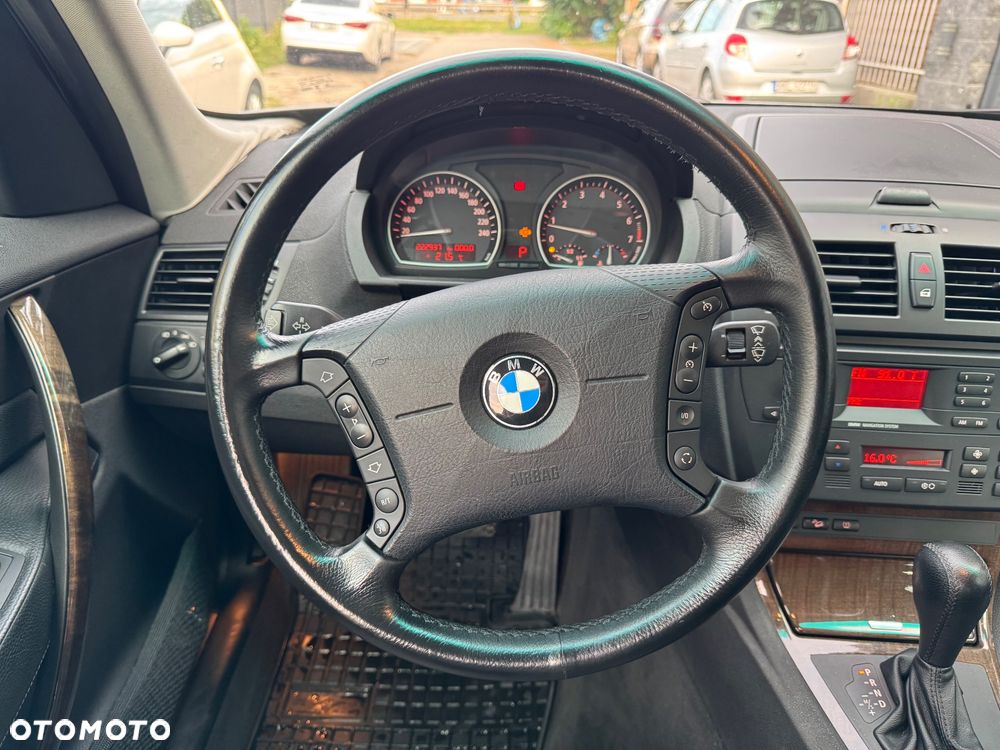 BMW X3 2.5i - 24