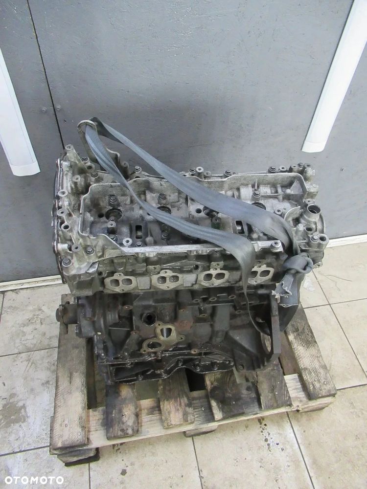 Silnik słupek  2.0 dci M9R Vivaro Trafic m9r M9R Euro 5  m9r786 - 1