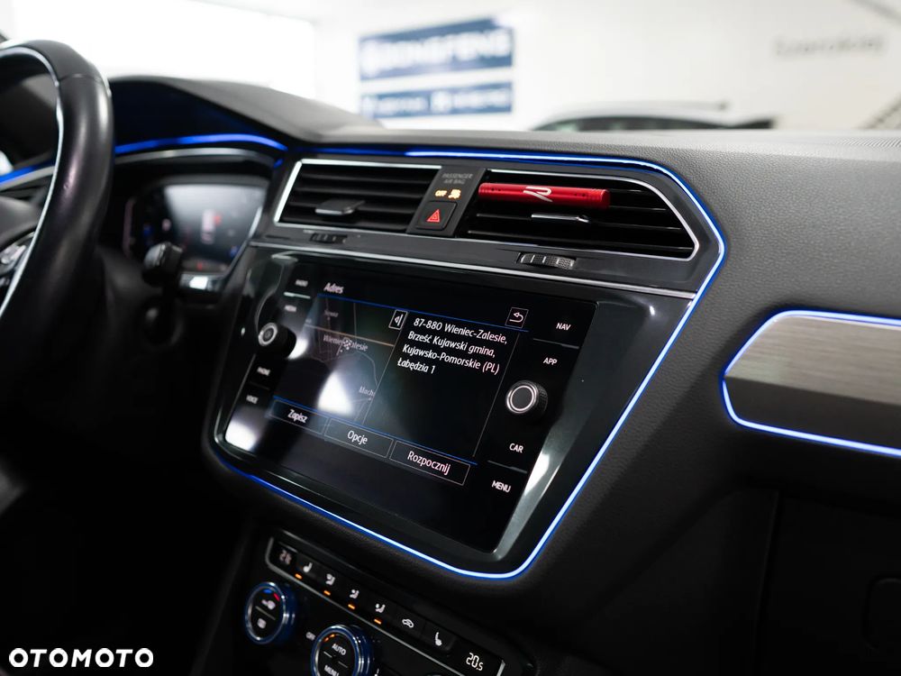 Volkswagen Tiguan - 31