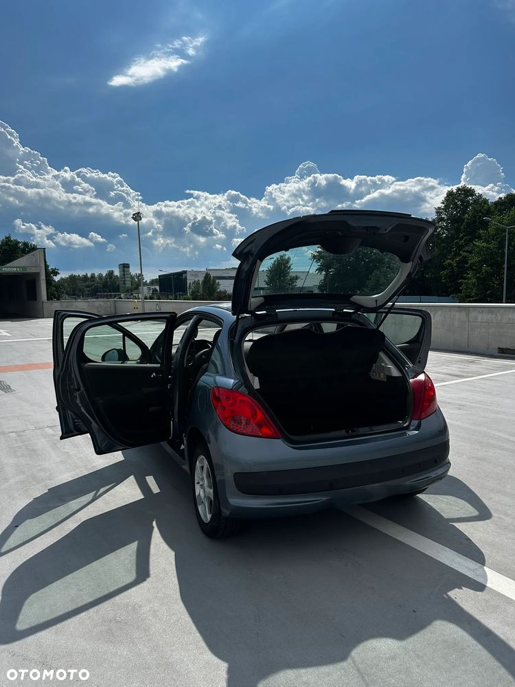 Peugeot 207 1.4 16V Trendy - 10