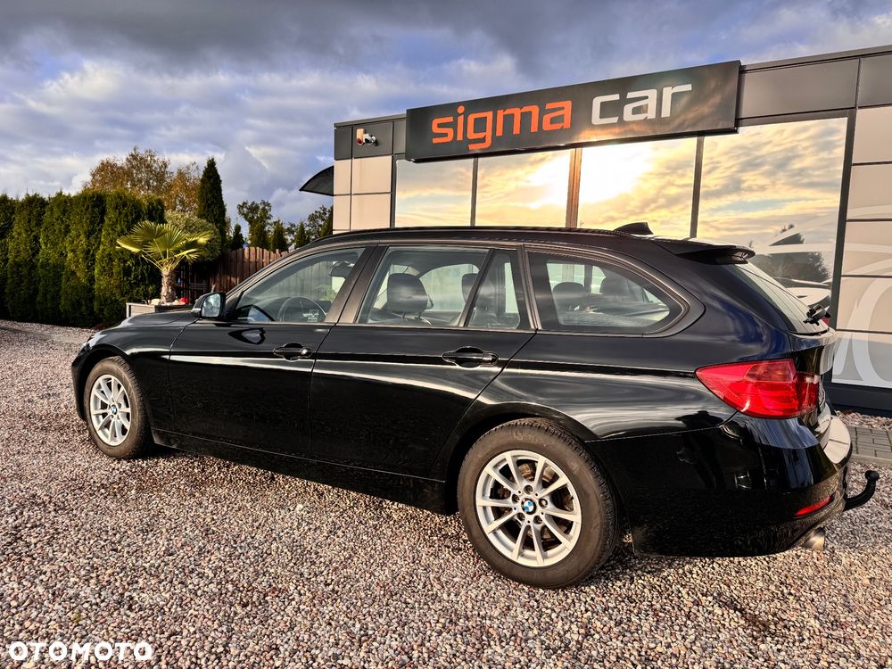 BMW Seria 3 320i Touring - 5
