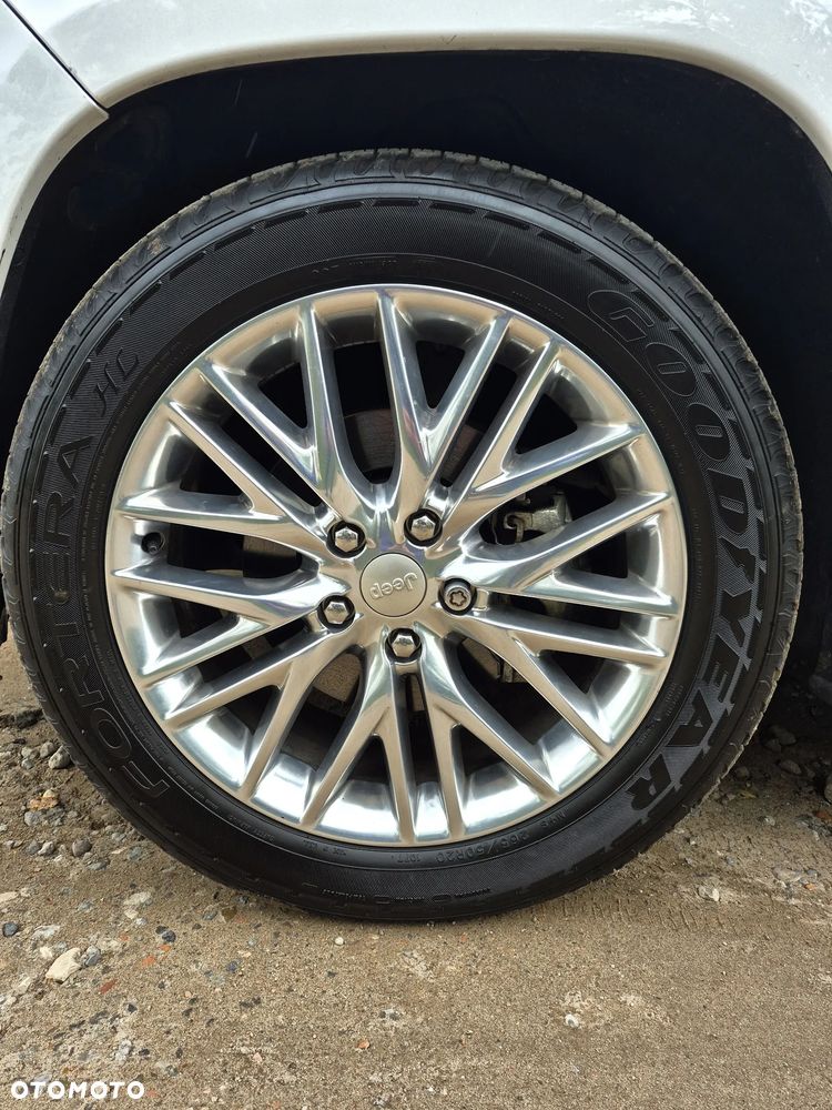 Jeep Grand Cherokee 5.7 V8 HEMI Summit - 18