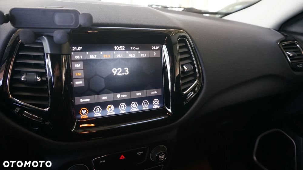 Jeep Compass - 18