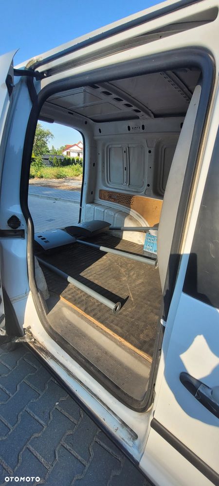 Volkswagen Caddy - 4
