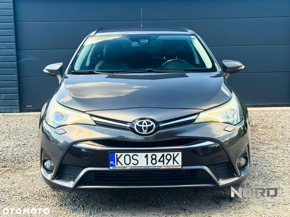 Toyota Avensis 1.6 D-4D Prestige - 5