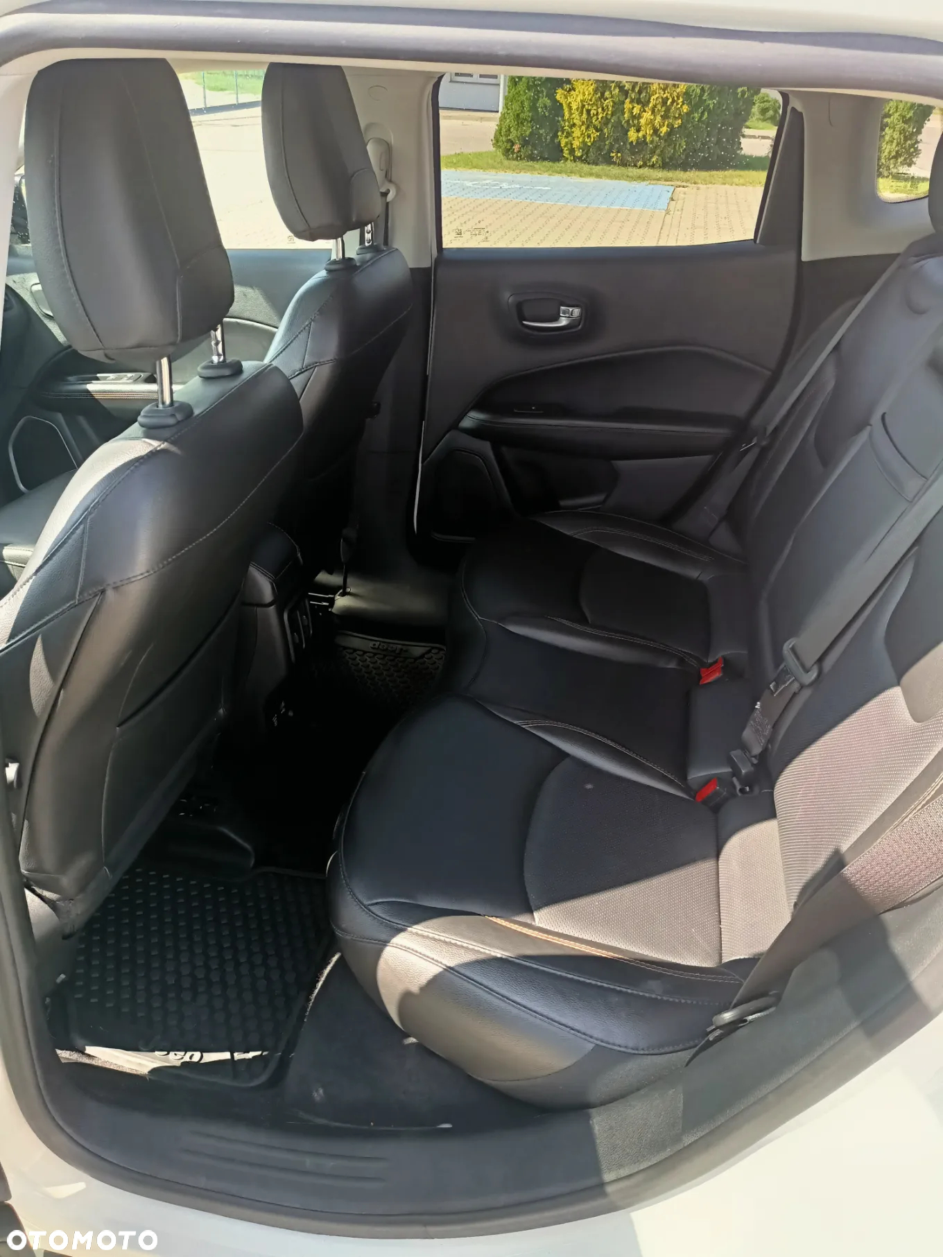 Jeep Compass - 15